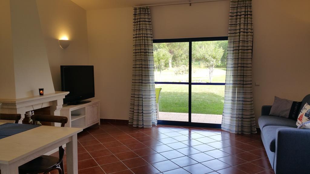 Apartamentos Clube Da Bemposta Alvor Habitación foto